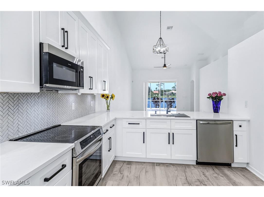 7817 Berkshire Pines Drive Naples FL 34104 224050917 image1