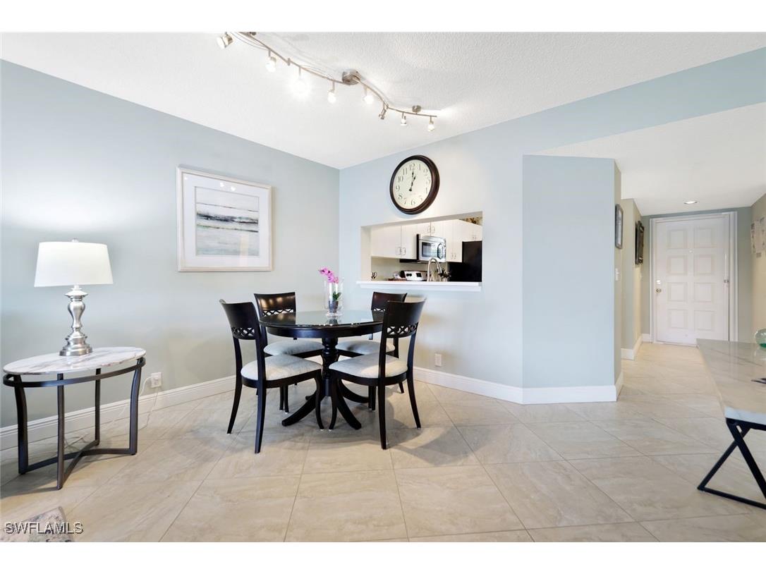 7818 Emerald Circle #E103 Naples FL 34109 225084204 image18