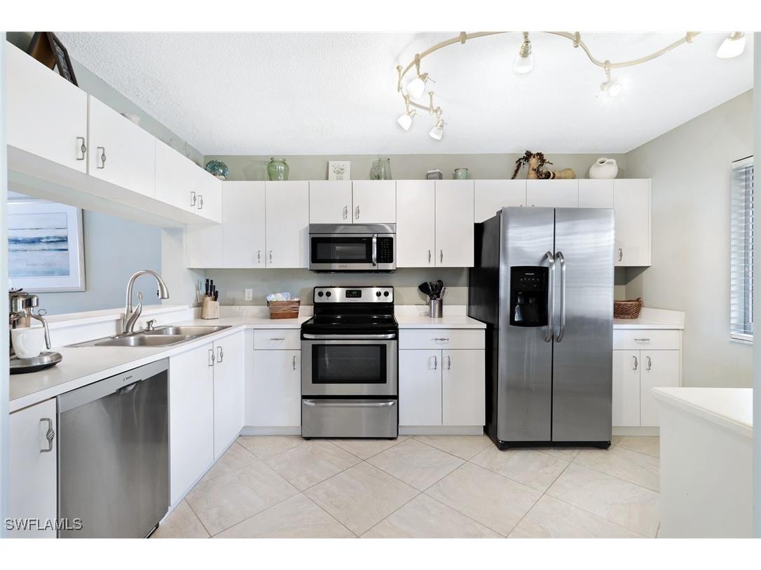 7818 Emerald Circle #E103 Naples FL 34109 225084204 image6