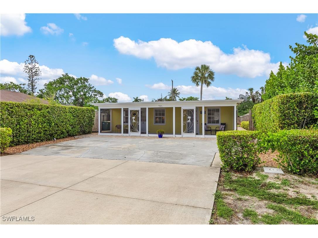 782 107th Avenue N Naples FL 34108 225057406 image1