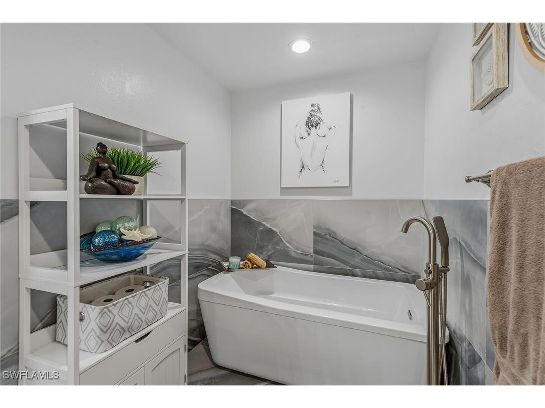 782 Eagle Creek Drive #102 Naples FL 34113 225080104 image12