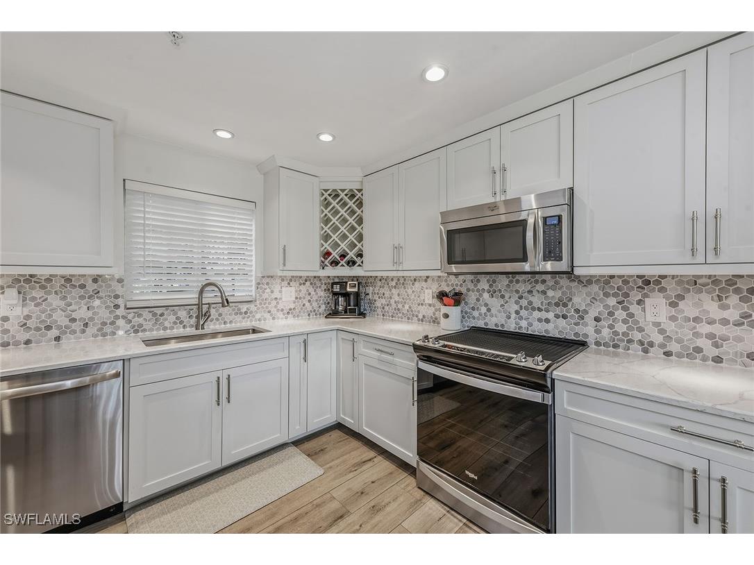 782 Eagle Creek Drive #102 Naples FL 34113 225080104 image5