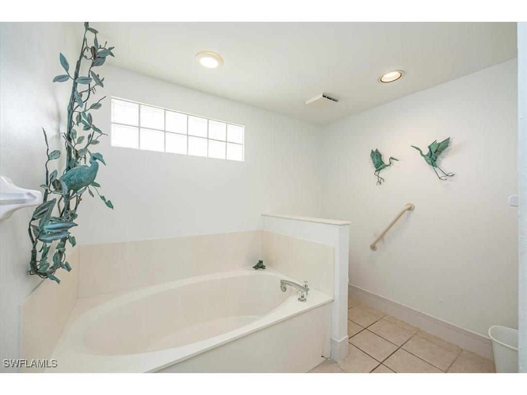 782 Eagle Creek Drive #203 Naples FL 34113 225041616 image19