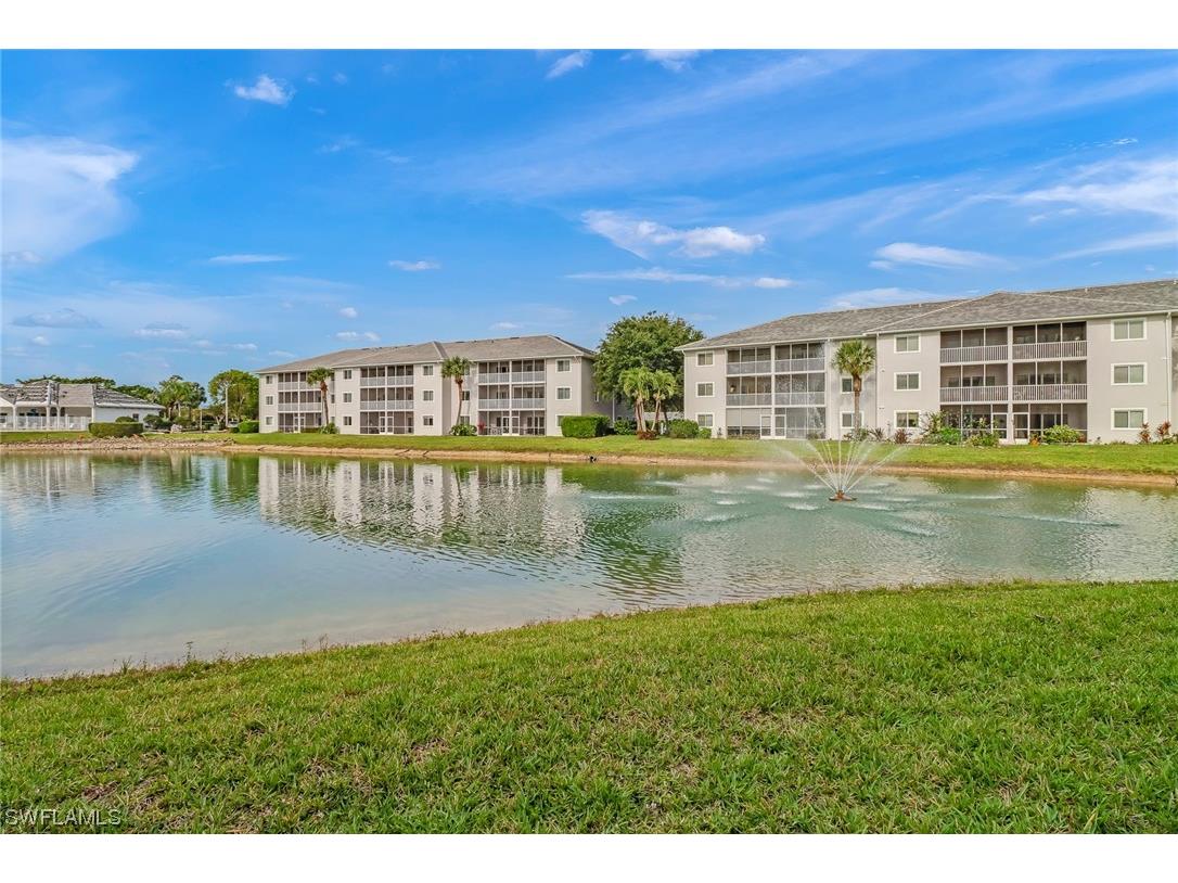 7822 Great Heron Way #105 Naples FL 34104 223031002 image1