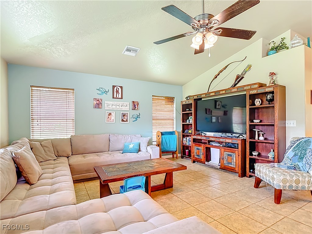 7823 Canal Terrace Labelle FL 33935 2025013791 image13