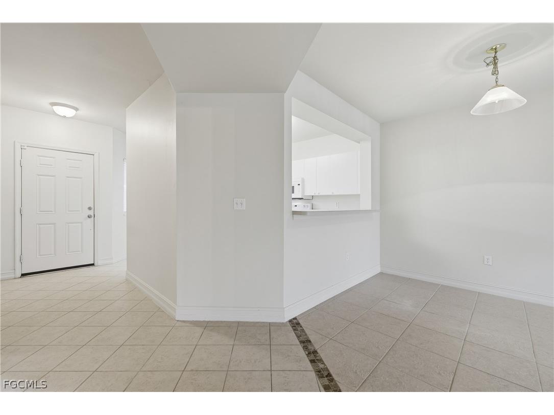 7823 Regal Heron Circle #104 Naples FL 34104 2026006786 image4