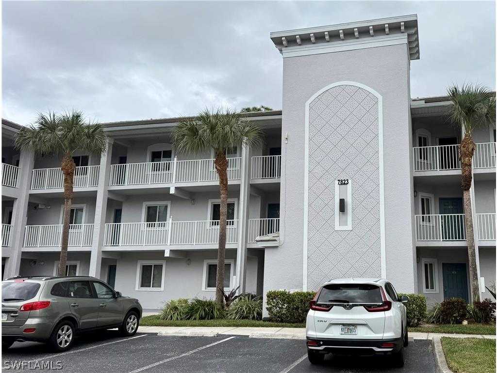 7823 Regal Heron Circle #301 Naples FL 34104 226001895 image1