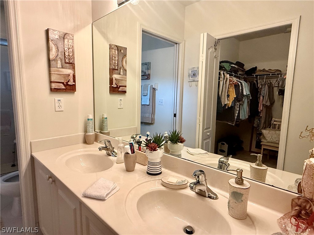 7823 Regal Heron Circle #301 Naples FL 34104 226001895 image39