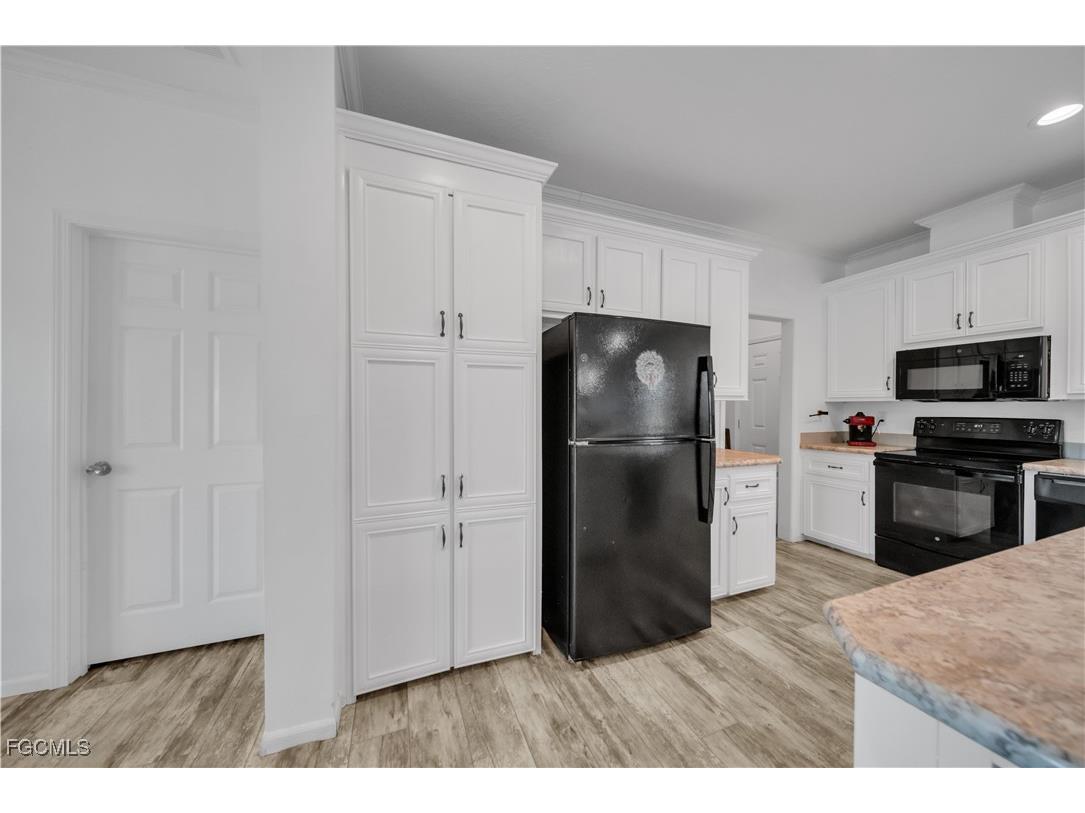 7824 8th Place Labelle FL 33935 2025021995 image14