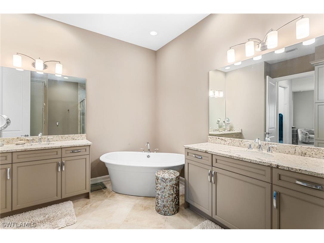 7825 Hawthorne Drive #2104 Naples FL 34113 226008349 image20