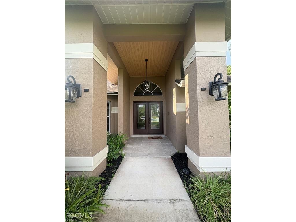7831 Deni Drive North Fort Myers FL 33917 2025025493 image2