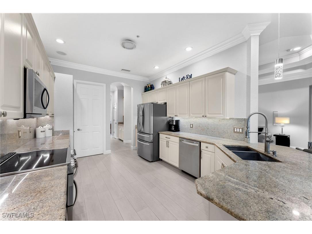 7832 Clemson Street #202 Naples FL 34104 225004663 image17