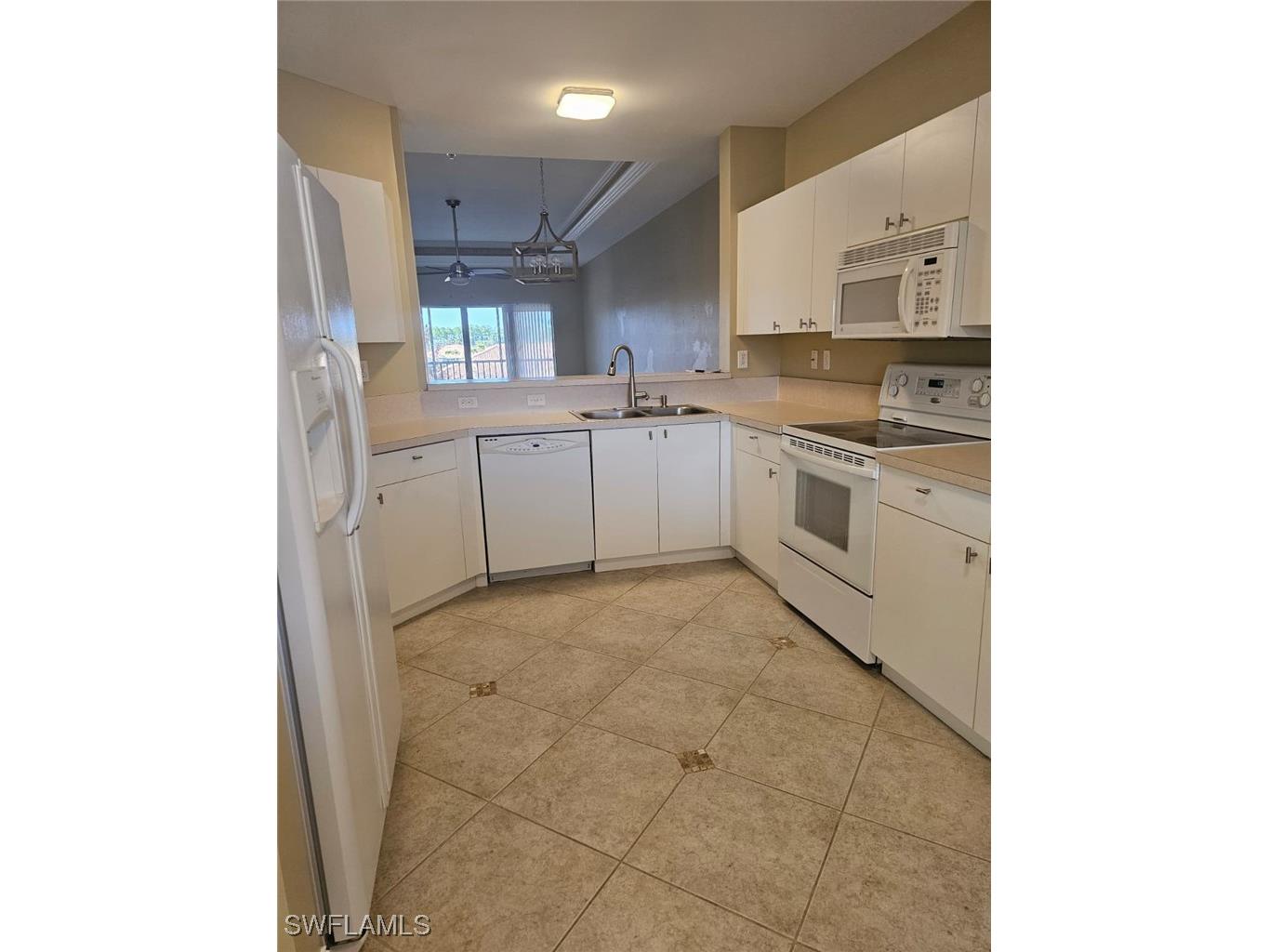 7835 Regal Heron Circle #301 Naples FL 34104 226002444 image1