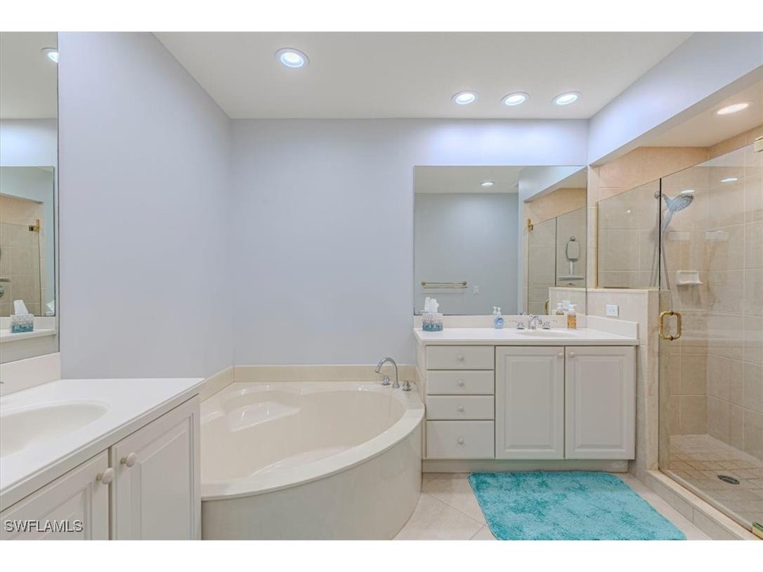 7837 Hawthorne Drive #1102 Naples FL 34113 225068103 image16