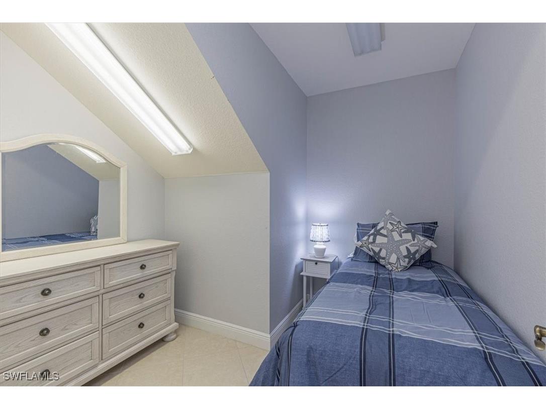 7837 Hawthorne Drive #1102 Naples FL 34113 225068103 image22