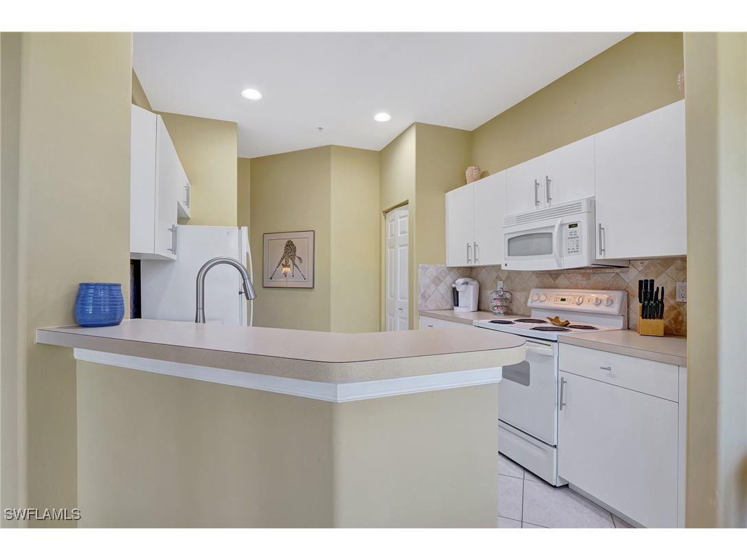 784 Carrick Bend Circle #101 Naples FL 34110 225073893 image11