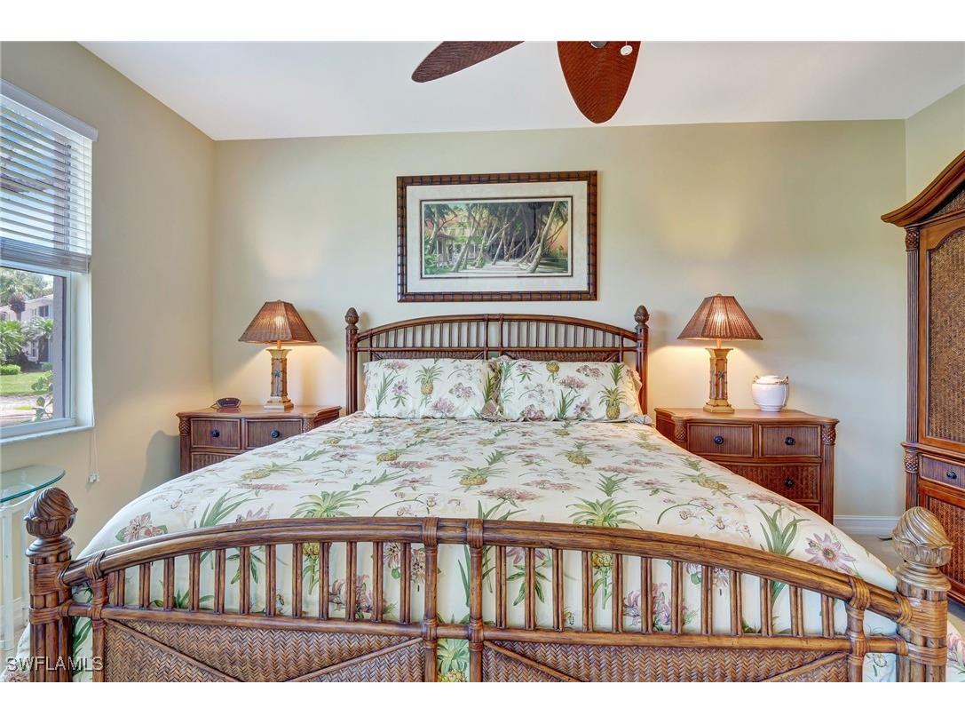 784 Carrick Bend Circle #101 Naples FL 34110 225073893 image20