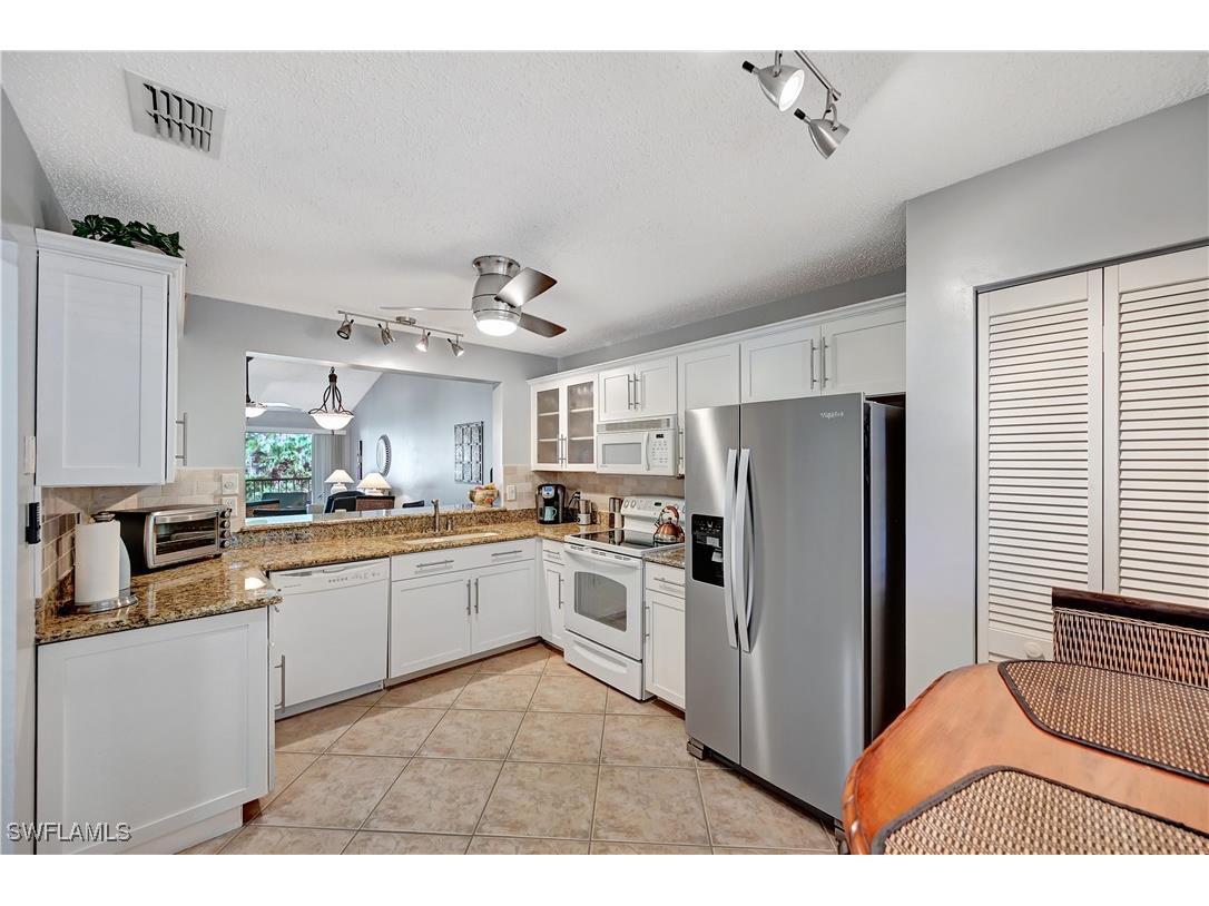 784 Landover Circle #203 Naples FL 34104 225082313 image3