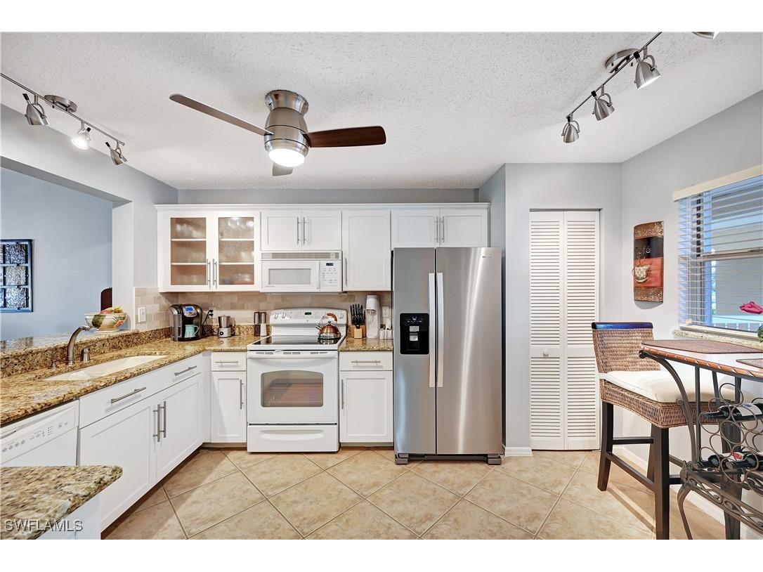 784 Landover Circle #203 Naples FL 34104 225082313 image4