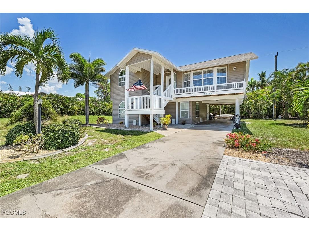 7841 Breakwater Court Bokeelia FL 33922 2025008606 image1