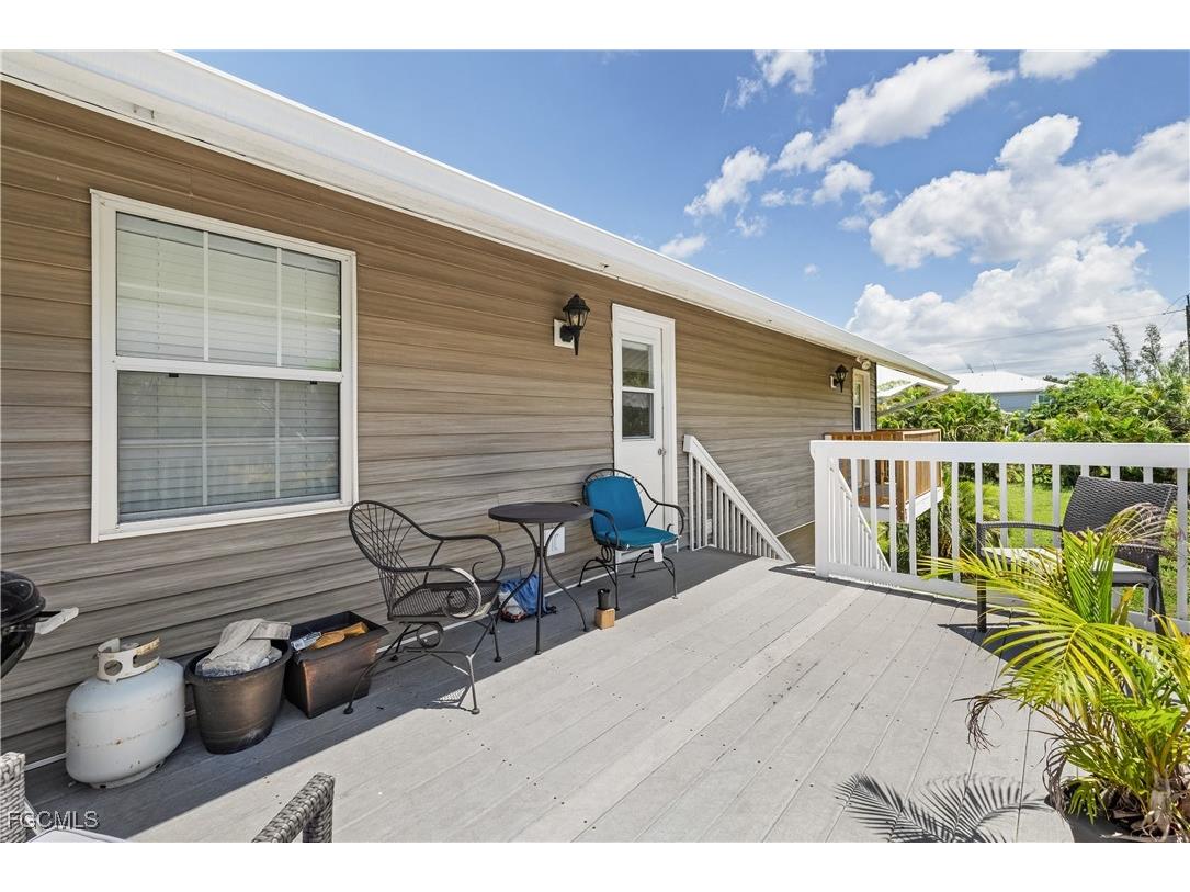 7841 Breakwater Court Bokeelia FL 33922 2025008606 image19