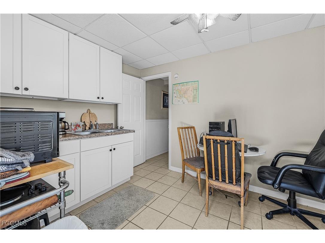 7841 Breakwater Court Bokeelia FL 33922 2025008606 image25