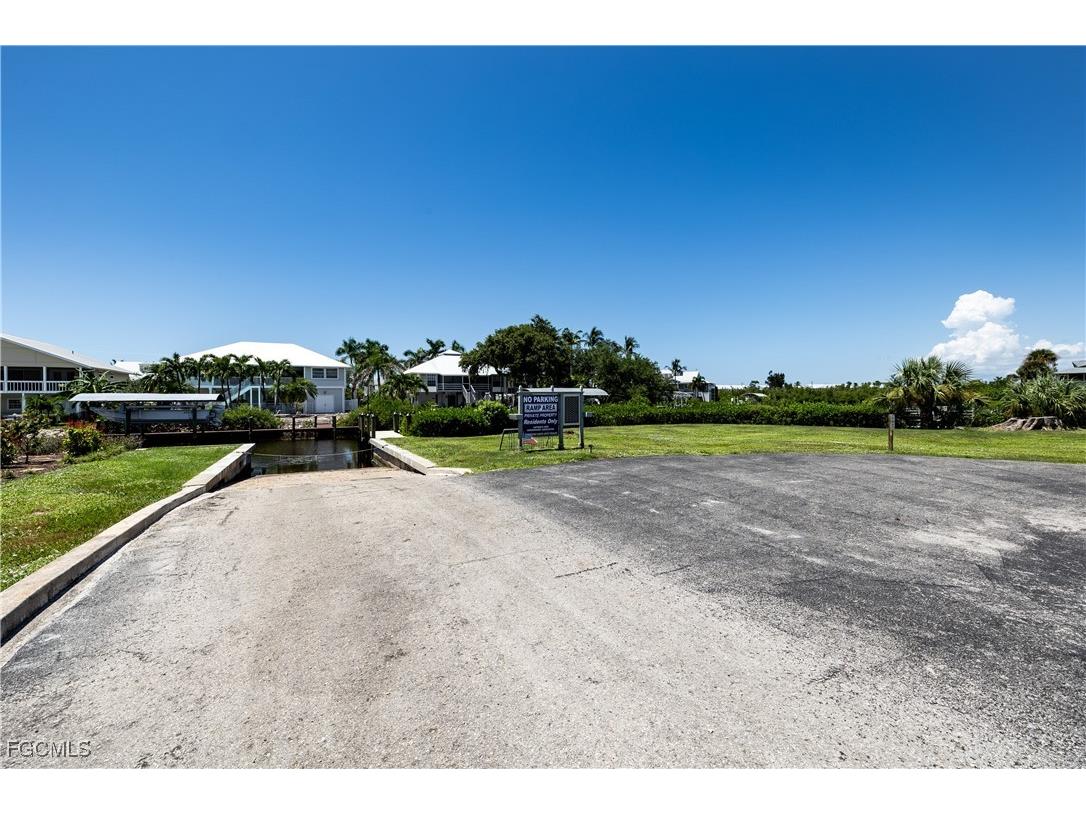 7841 Breakwater Court Bokeelia FL 33922 2025008606 image34