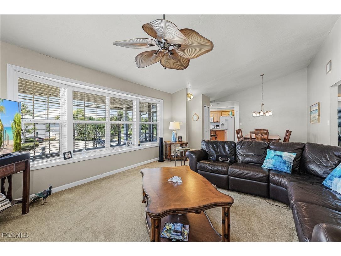 7841 Breakwater Court Bokeelia FL 33922 2025008606 image8