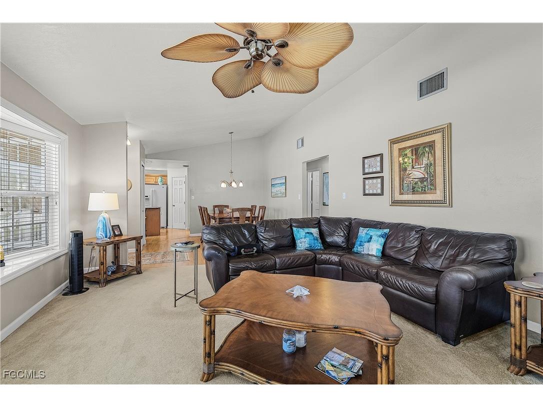 7841 Breakwater Court Bokeelia FL 33922 2025008606 image9