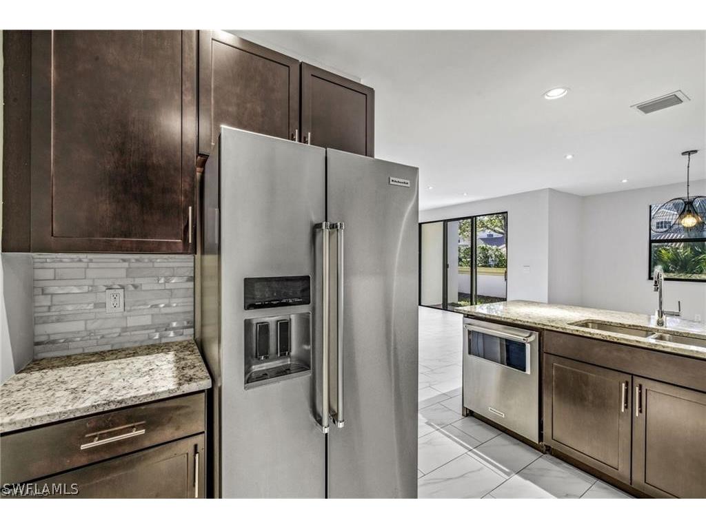 7841 Bristol Circle Naples FL 34120 226006798 image10