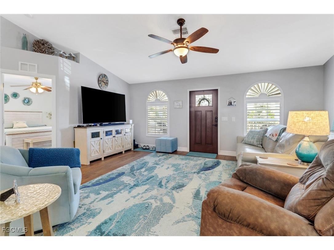 7842 Buccaneer Drive Fort Myers Beach FL 33931 2025019562 image6