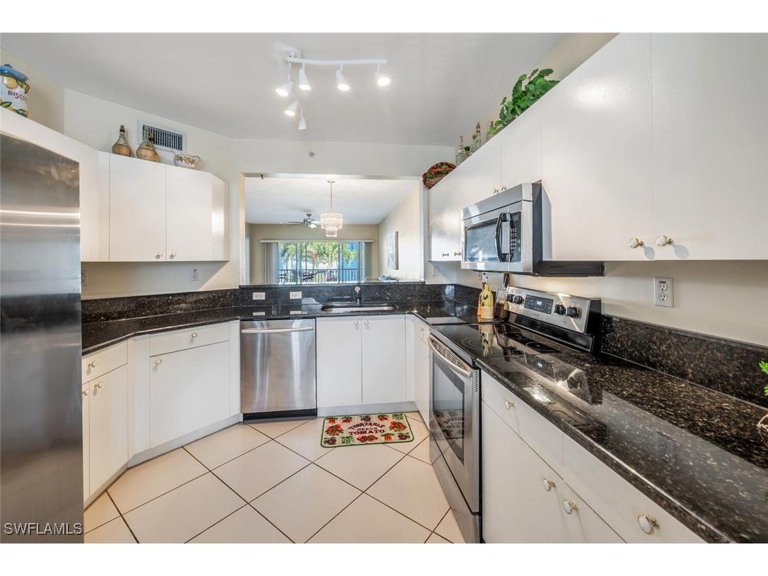 7842 Regal Heron Circle #201 Naples FL 34104 225083362 image11