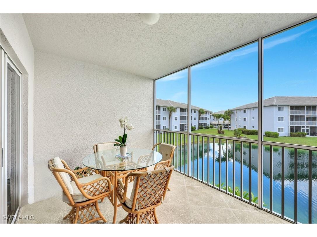 7842 Regal Heron Circle #204 Naples FL 34104 225080663 image1