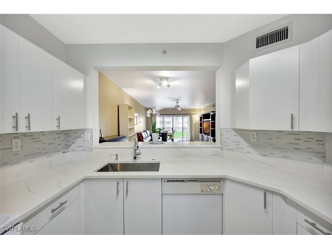 7842 Regal Heron Circle #204 Naples FL 34104 225080663 image8