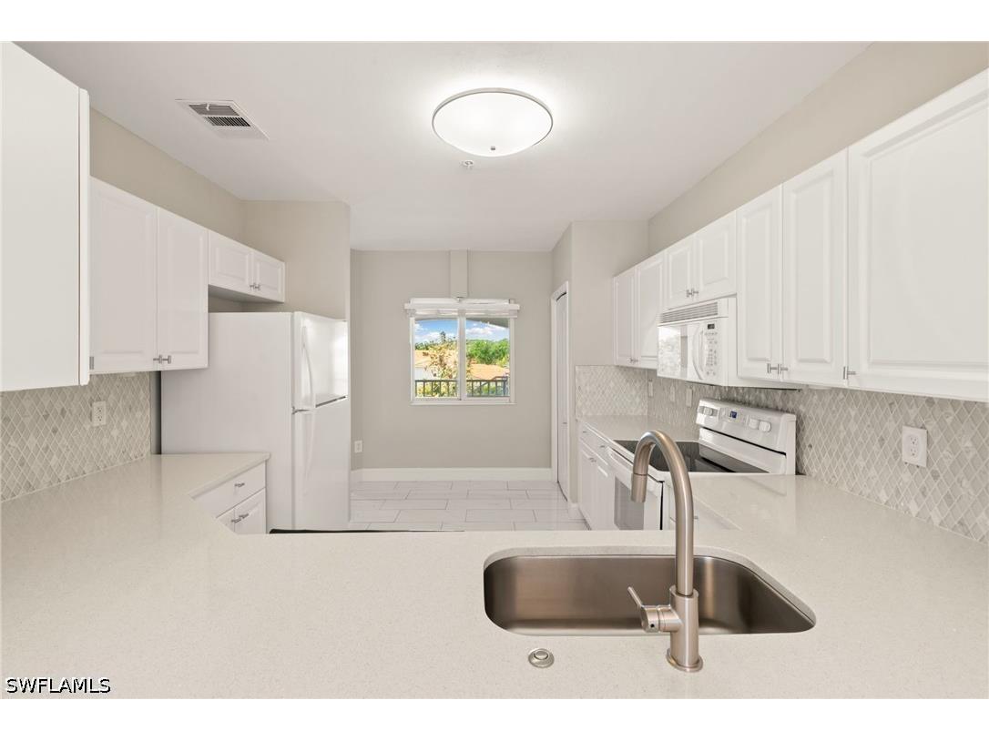 7846 Regal Heron Circle #306 Naples FL 34104 226012965 image4