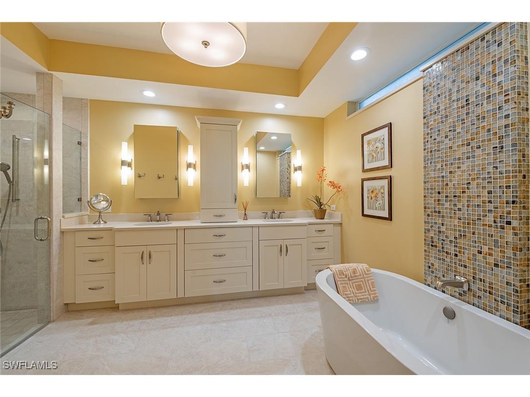 7849 Cocobay Drive #1 Naples FL 34108 225080212 image10