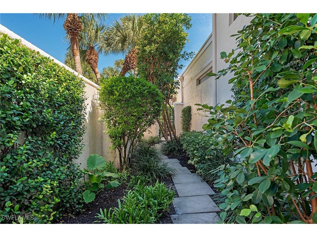 7849 Cocobay Drive #1 Naples FL 34108 225080212 image15