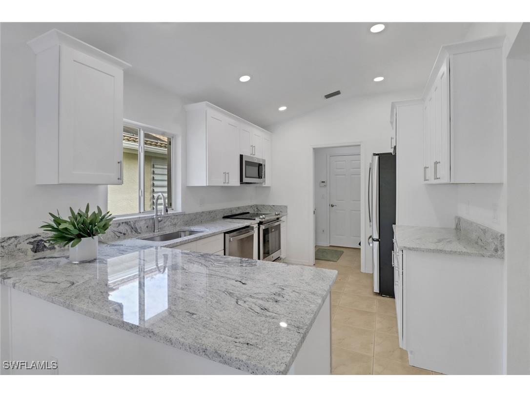 7849 Stratford Drive Naples FL 34104 225003188 image1