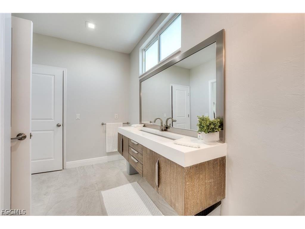 785 Rabbit Road Sanibel FL 33957 2026010789 image13