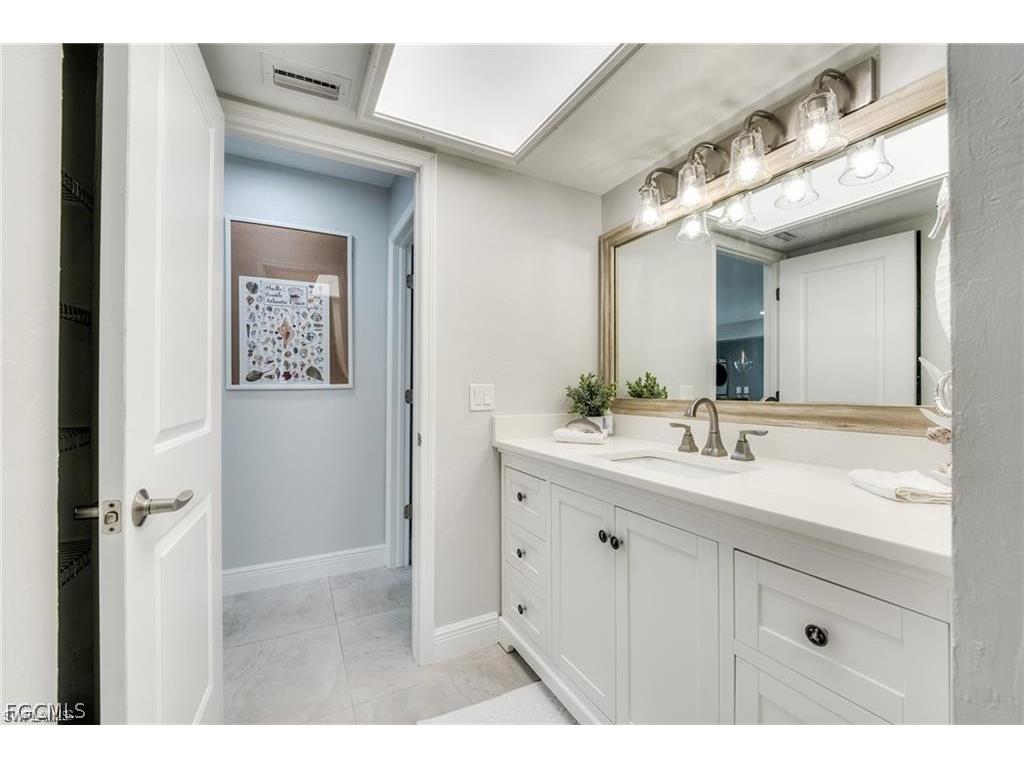 785 Rabbit Road Sanibel FL 33957 2026010789 image21