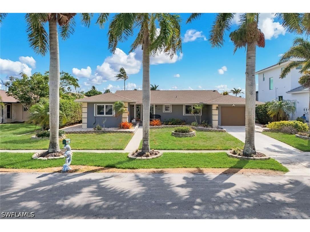 785 Willow Court Marco Island FL 34145 226025447 image1