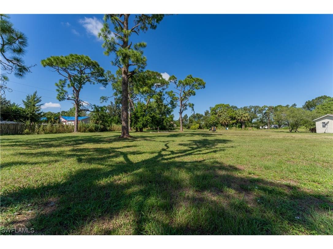 7850 Breeze Drive North Fort Myers FL 33917 223076847 image1