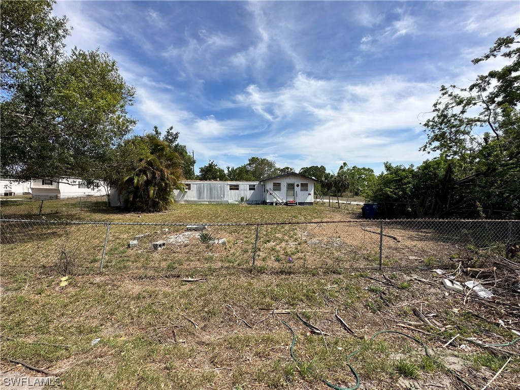 7851 Suncoast Drive North Fort Myers FL 33917 223018113 image1