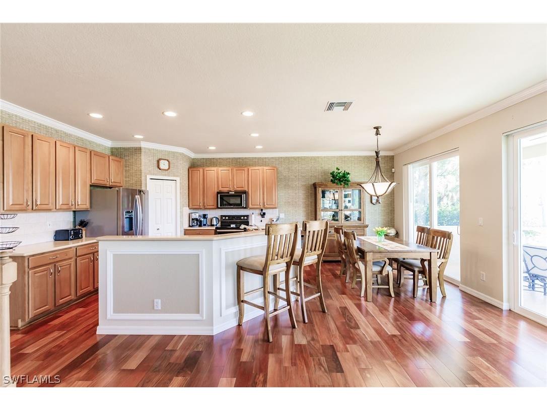 7859 Berkshire Pines Drive Naples FL 34104 226006610 image10
