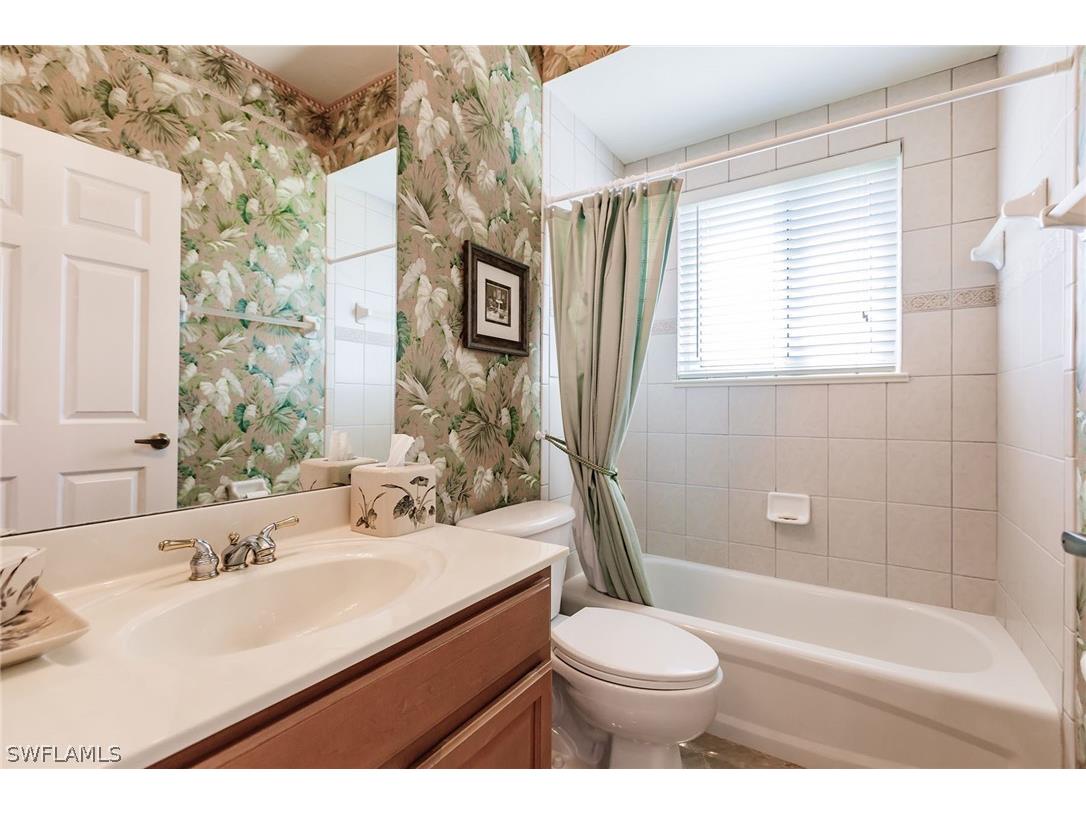 7859 Berkshire Pines Drive Naples FL 34104 226006610 image14