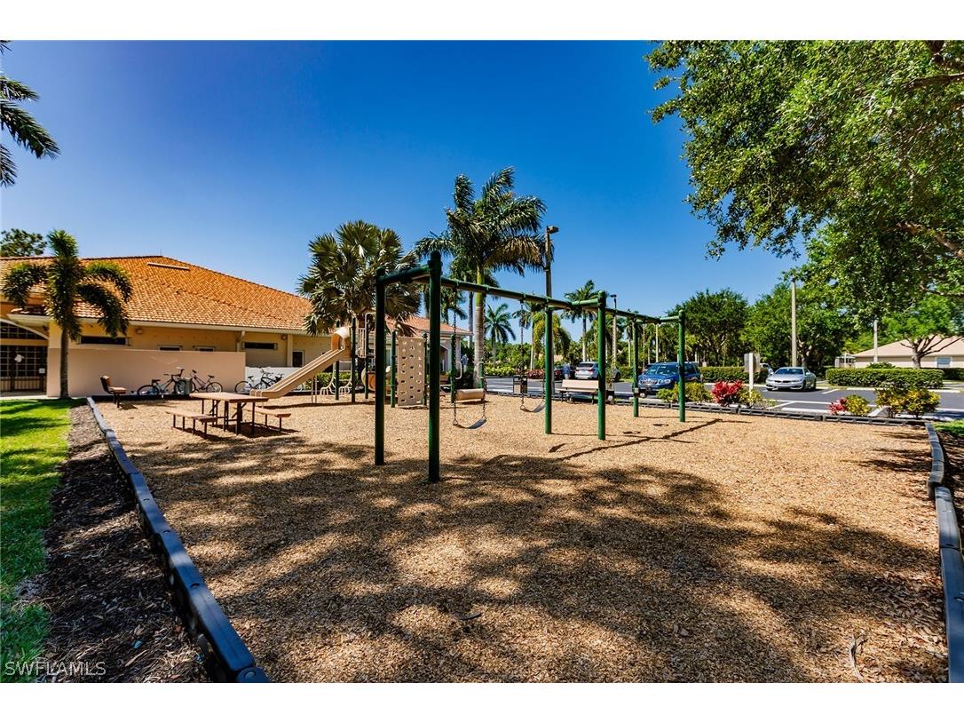 7859 Berkshire Pines Drive Naples FL 34104 226006610 image49