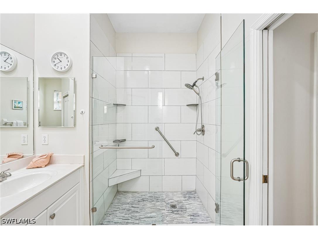 7859 Sanctuary Circle #2 Naples FL 34104 226018807 image19