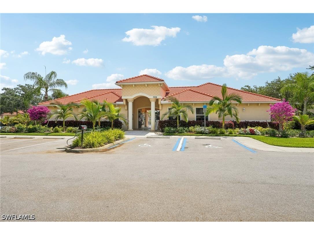 7859 Sanctuary Circle #2 Naples FL 34104 226018807 image26