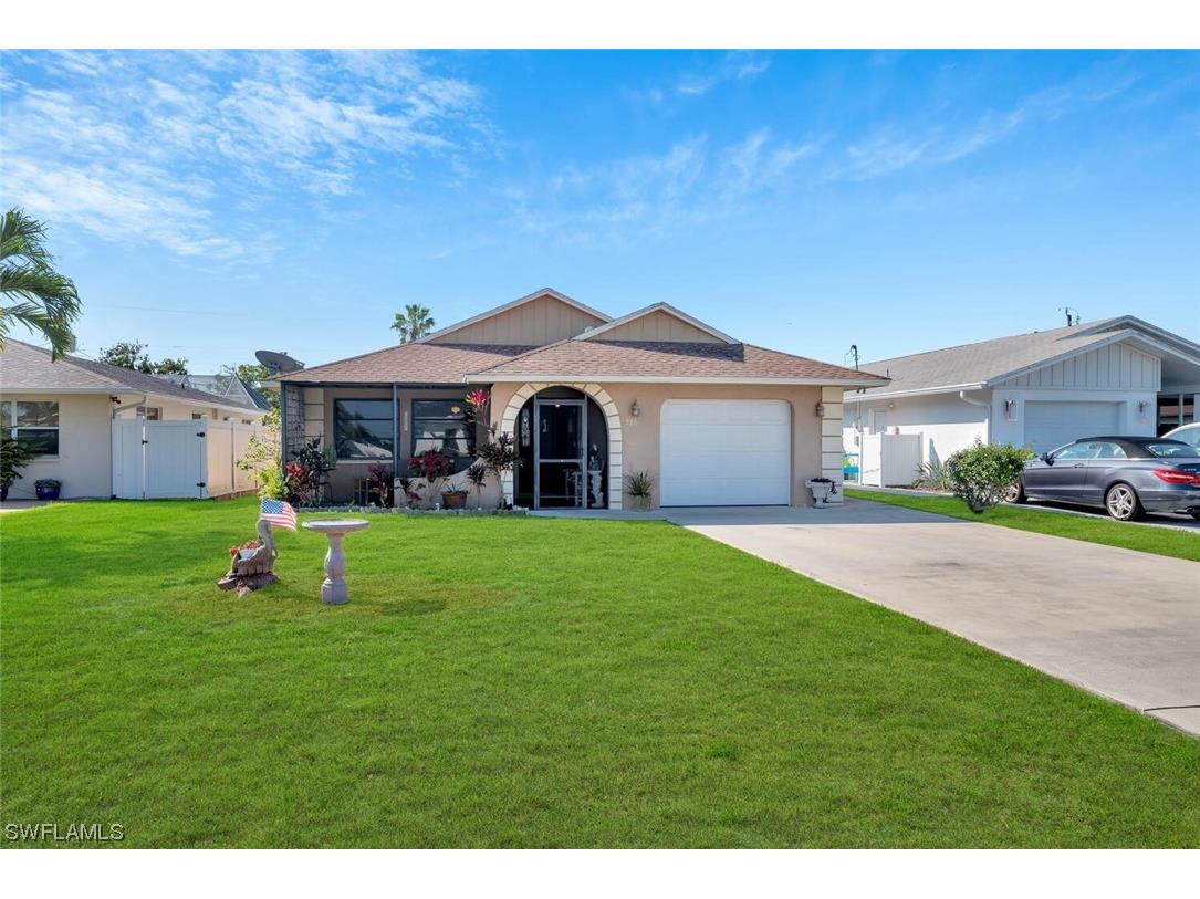 786 93rd Avenue N Naples FL 34108 223073188 image1