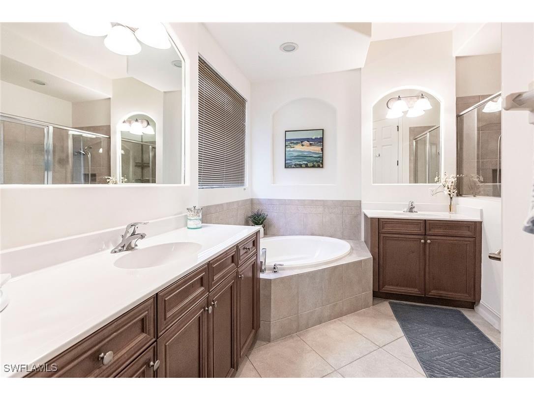 7863 Valencia Court Naples FL 34113 225085196 image25